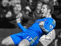 多特蒙德四强战血战俄克拉荷马城雷霆，爱德华兹砍下14记关键球，全场沸腾